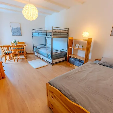 Spacieux, Face Aux Telecabines Apartman