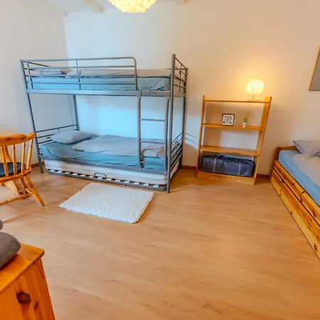 Spacieux, Face Aux Telecabines Apartman