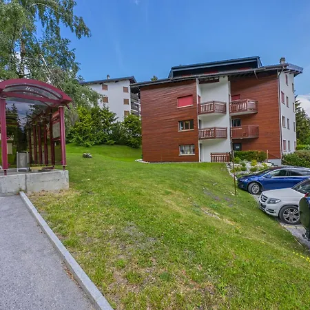 Spacieux, Face Aux Telecabines Apartman *